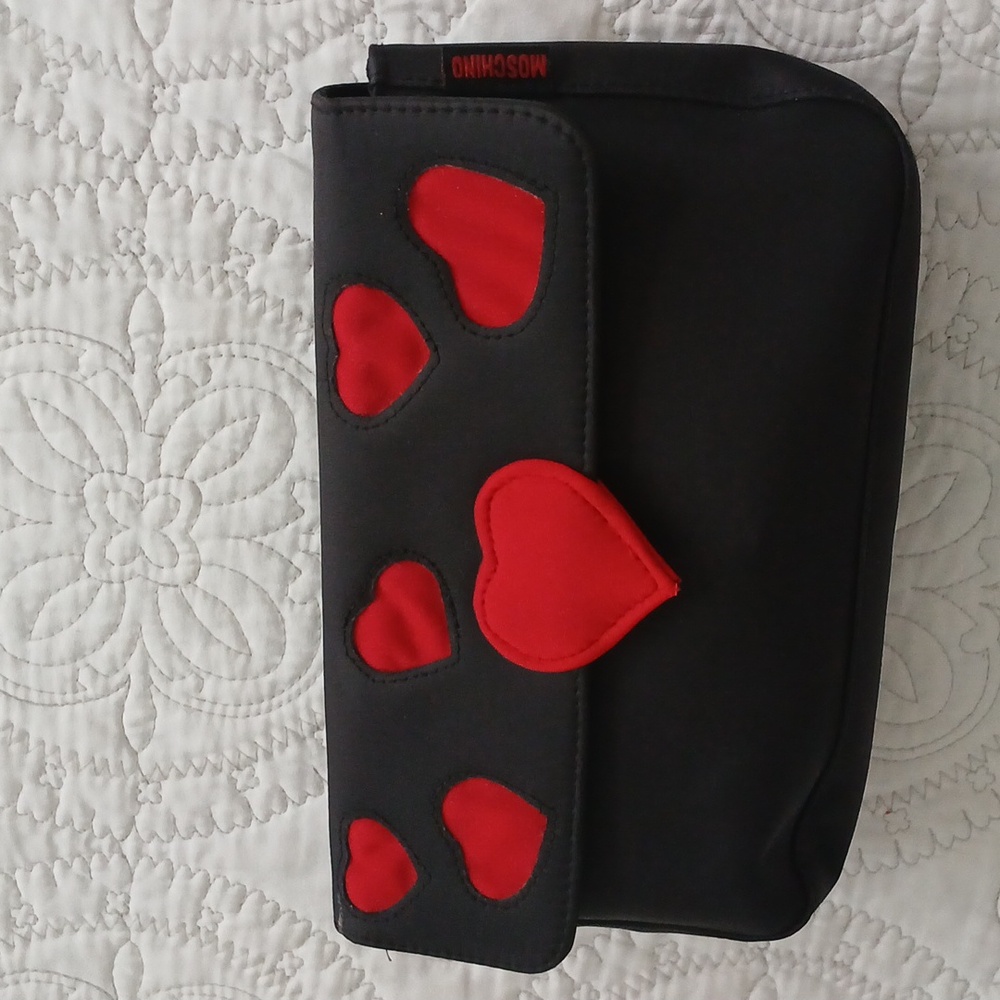 MOSCHINO Classic vintage black pochette with red hearts.